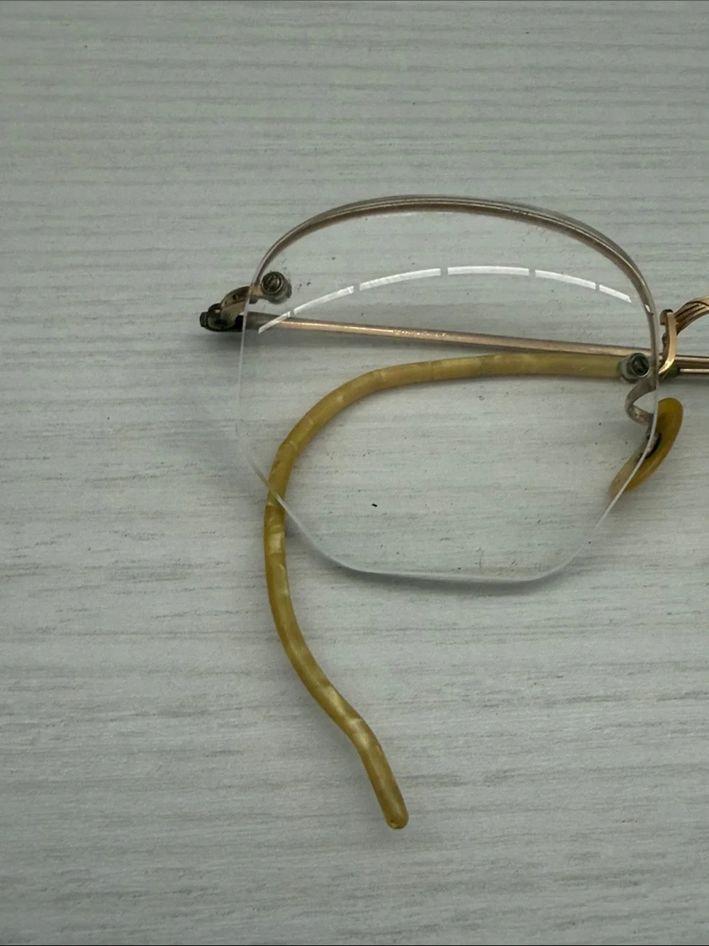 Vintage Shuron Gold-Tone Rimless Eyeglass Bridge